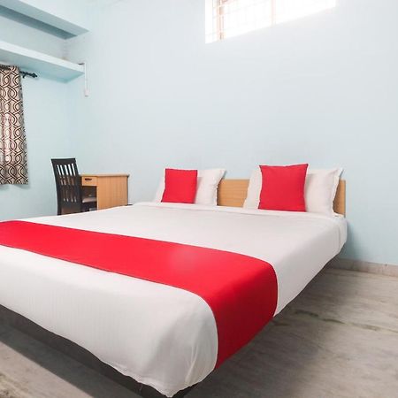 Oyo Flagship 48158 Ss Towers Hotel Podanur Bagian luar foto