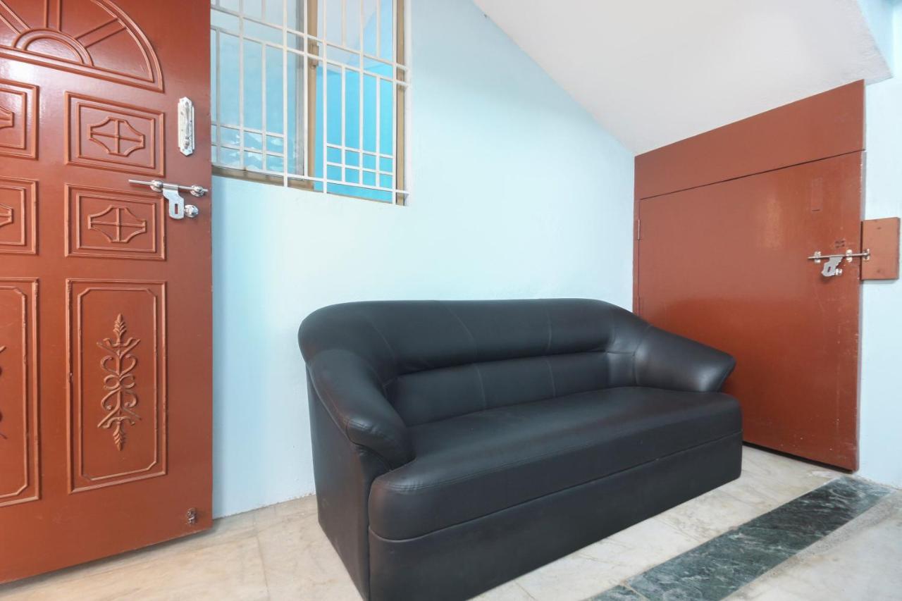 Oyo Flagship 48158 Ss Towers Hotel Podanur Bagian luar foto
