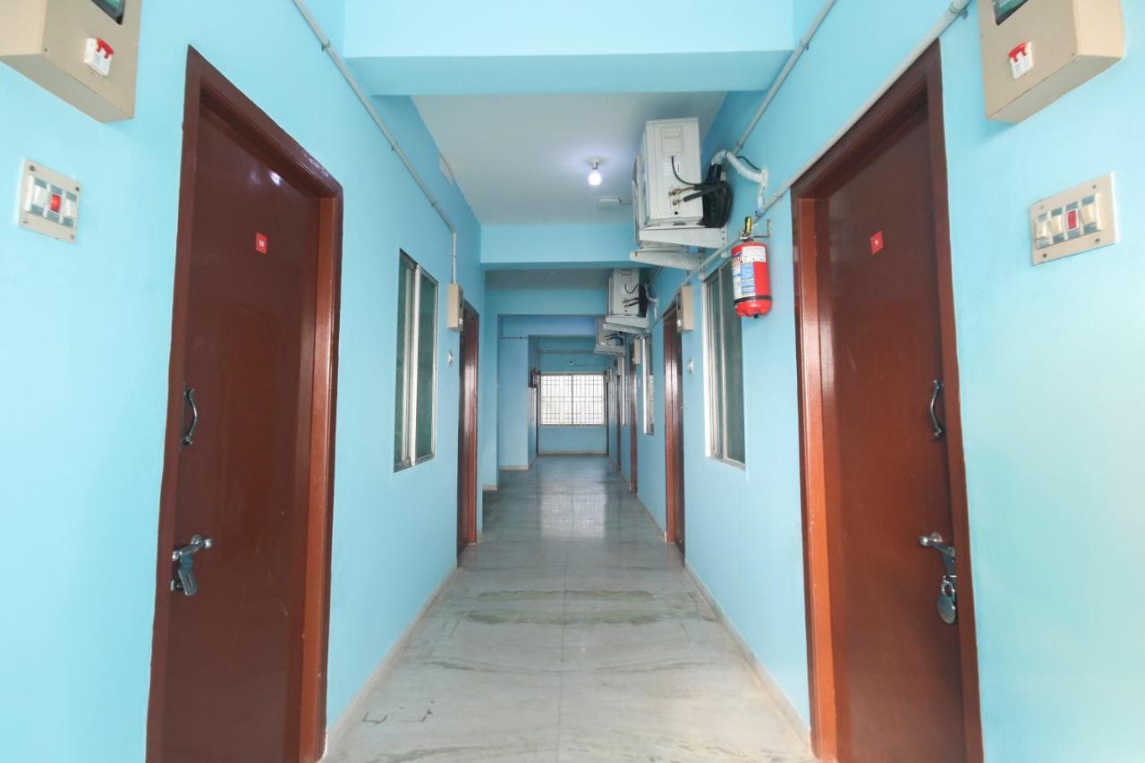 Oyo Flagship 48158 Ss Towers Hotel Podanur Bagian luar foto