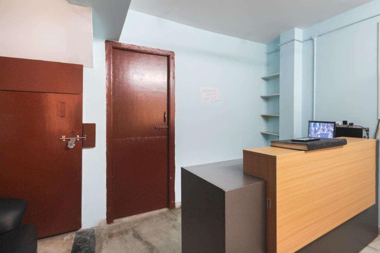 Oyo Flagship 48158 Ss Towers Hotel Podanur Bagian luar foto