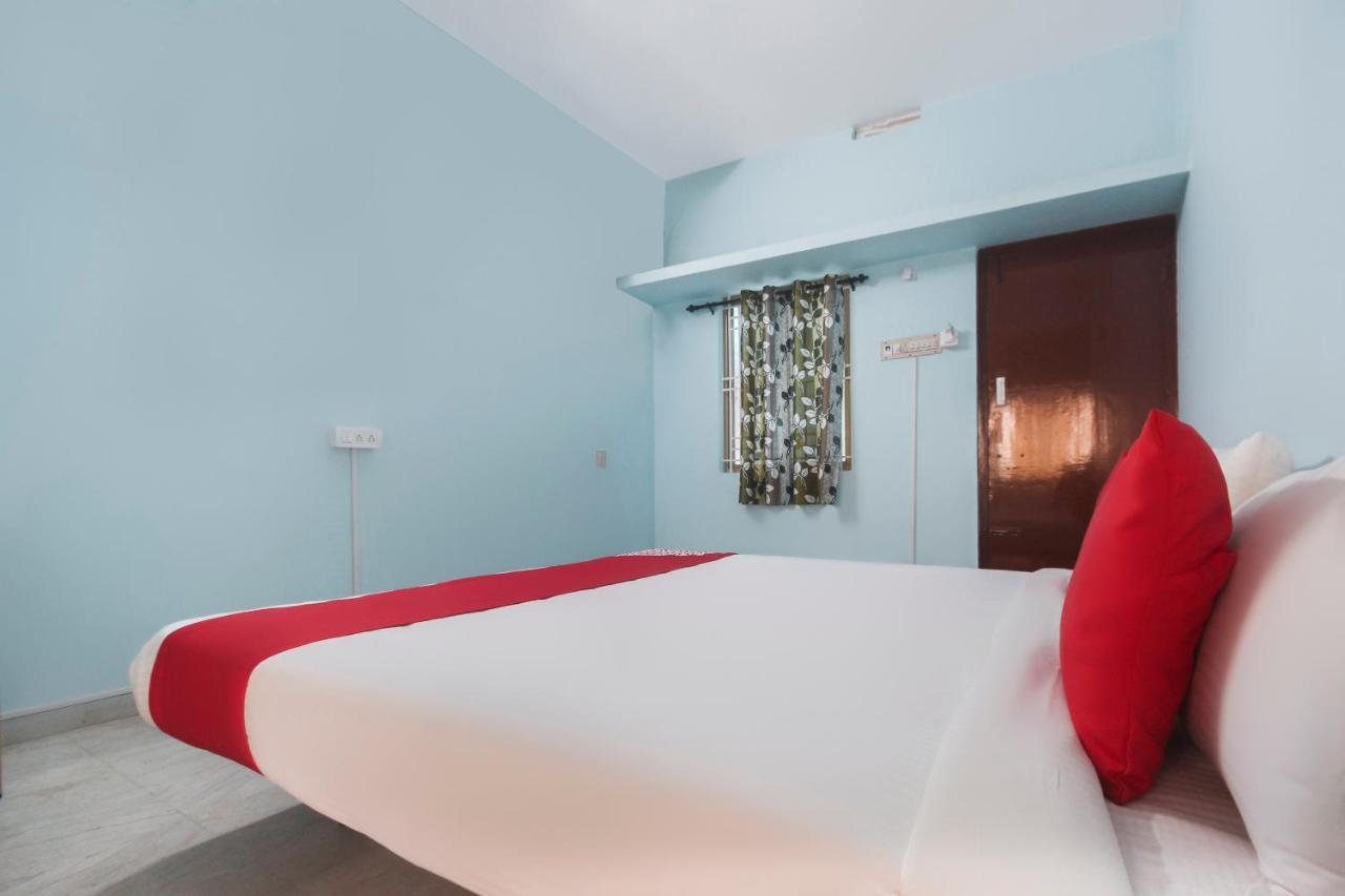 Oyo Flagship 48158 Ss Towers Hotel Podanur Bagian luar foto